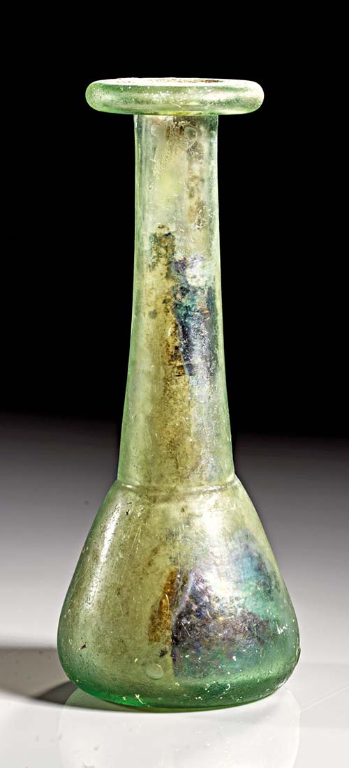 Flasche aus grünlichem Glas. ... 