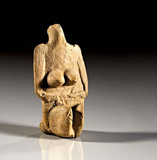 Idol in Form einer sitzenden Frau ... 