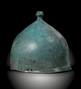 Helm vom Typ Montefortino-Buggenum. Bronze. ... 