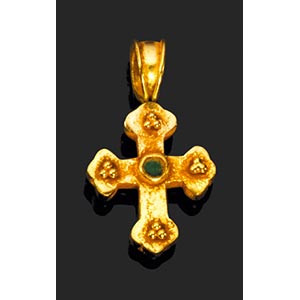 KREUZE   - Goldener Kreuzanhänger. ... 