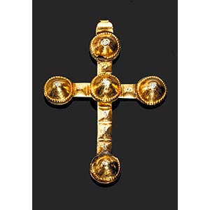 KREUZE   - Kreuzanhänger mit Goldauflage. ... 