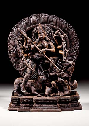 Statue der Durga. Bronze. Die vielarmige ... 