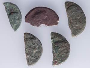 A lot containing 5 Celtic coins from Gaul. ... 
