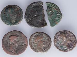 A lot containing 6 Bronze coins from the ... 