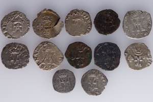 A lot containing 12 silver feudal coins. ... 