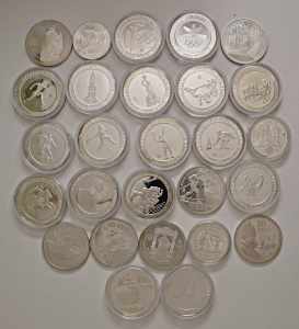Lot Spanien. 27 Stück groß Silbermünzen ... 
