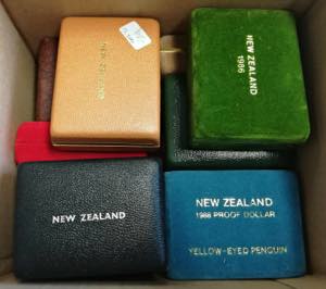 Lot  New Zealand. 12 Stück 1 Dollar ab ca. ... 