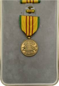 USA - Auszeichnungen -  Vietnam Service ... 