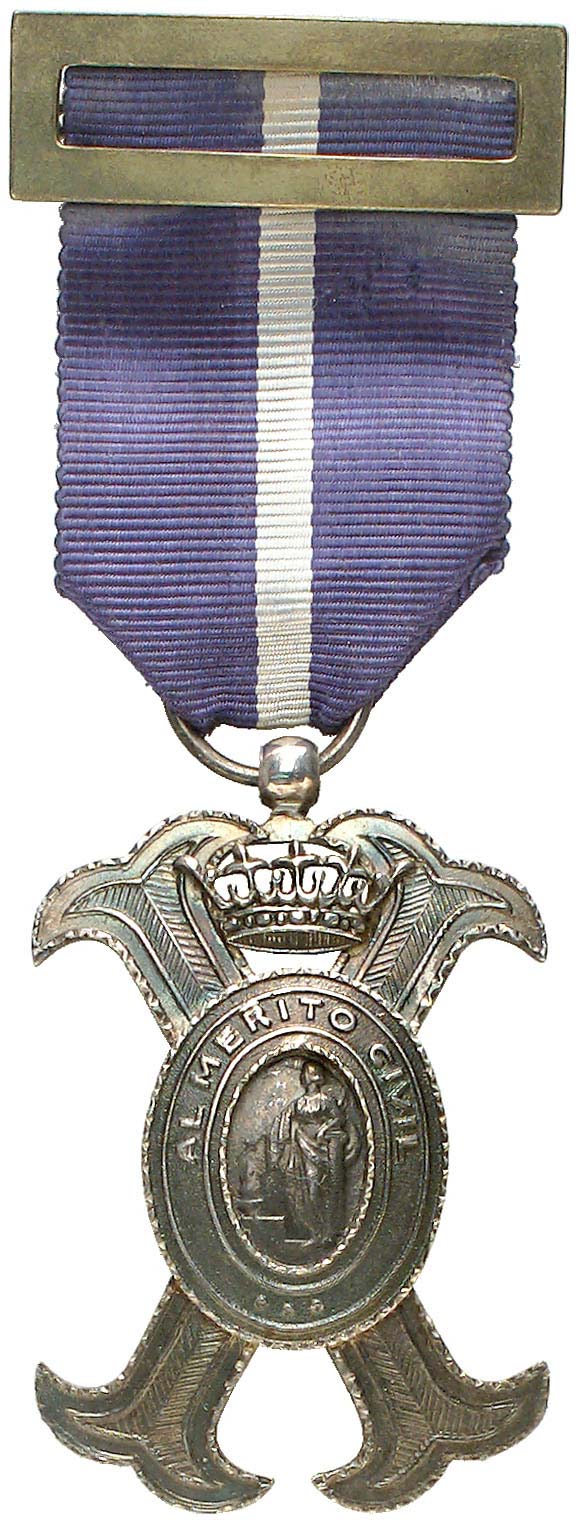 Medalla Cruz de la Orden del Merito Civil replica en metal 10 cm 