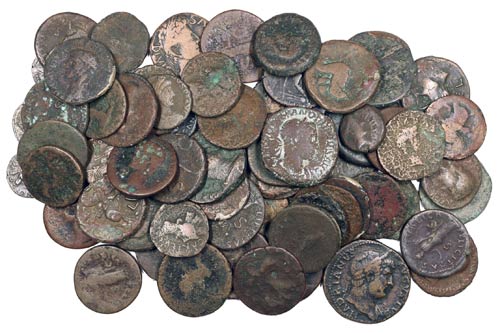 Lote de 58 monedas romanas, la ... 