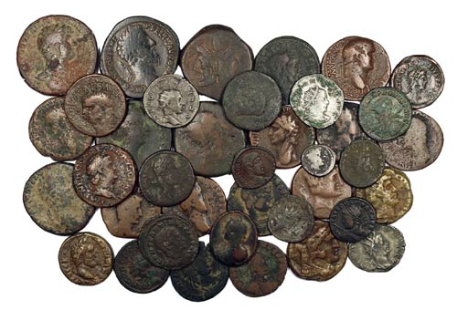 Lote de 38 monedas romanas, una en ... 