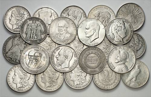 s. XIX-XX. Lote de 28 monedas de ... 