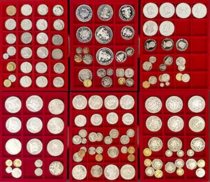 Conjunto de 144 monedas de diversos países. ... 