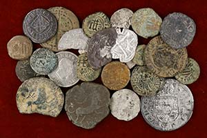 Lote de 26 monedas variadas, desde el mundo ... 