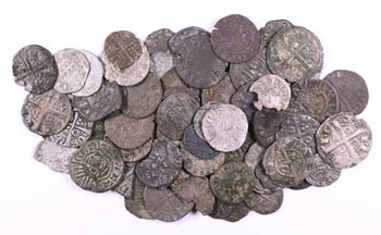 Lote de 81 monedas medievales de la corona ... 