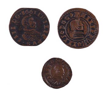 Lote de 3 monedas falsas de época: 8 ... 