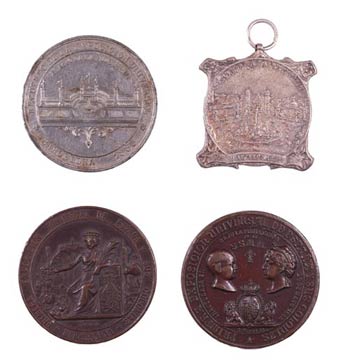 1888 y 1929. Lote de 4 medallas sobre las ... 