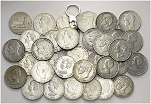 1870 a 1898. 5 pesetas. Lote de 33 monedas, ... 