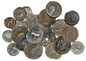 Lote formado por 22 monedas hispano-romanas ... 