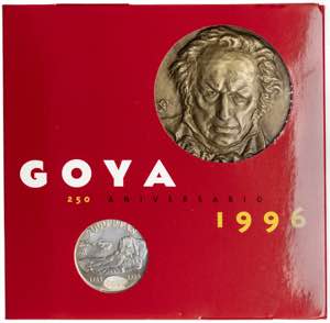 1996. Goya. Expositor con una medalla en ... 