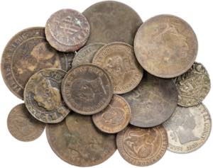 Lote de 15 monedas españolas en cobre. A ... 