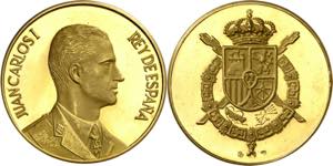 Juan Carlos I. Medalla. En carterita con ... 