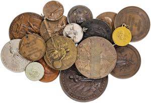 1887-1926. Alfonso XIII. Lote de 21 medallas ... 