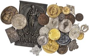 1887-1928. Alfonso XIII. Lote de 26 medallas ... 