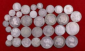 Lote de 34 monedas de plata, 14 de Isabel ... 