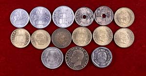Lote de 15 monedas del Estado Español y ... 