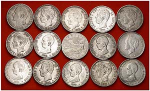 1870 a 1897. 5 pesetas. Lote de 15 monedas ... 