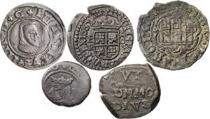 Lote de una blanca de Toledo y 4 cobres de ... 