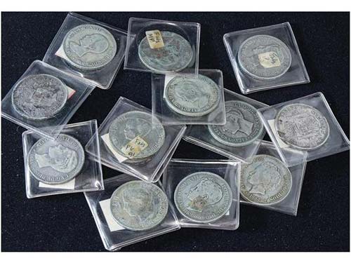 Lote 13 monedas 5 Pesetas. 1881 a ... 