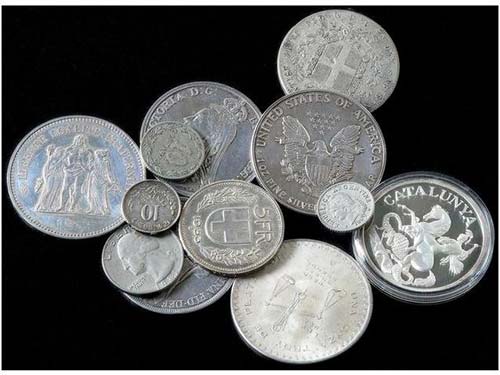 Lote 12 monedas. Siglos XIX y XX. ... 