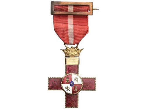 Cruz del Orden del Mérito Militar ... 