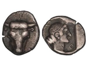 Trióbolo. 460-430 a.C. PHOKIS. Anv.: Cabeza ... 