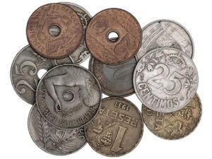 Lote 14 monedas 25 (8), 50 Céntimos (2) y 1 ... 