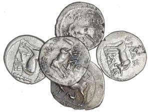 Lote 5 monedas Dracma. 229-104 a.C. ... 