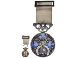 Medalla e Insignia al Mérito Deportivo. ... 