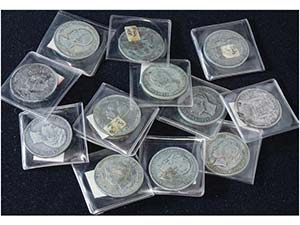 Lote 13 monedas 5 Pesetas. 1881 a 1898. AR. ... 