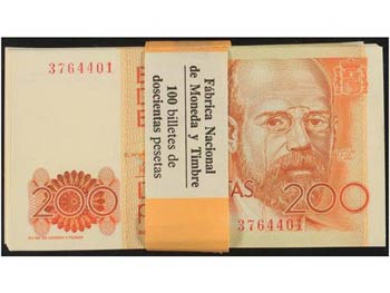 Juan Carlos I - Lote 100 billetes 200 ... 