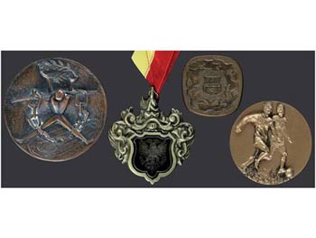 Lote 4 medallas. 1957 a 1989. AE, Br, ... 