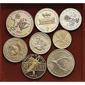 LOTTI - Estere  BULGARIA - Lotto di 8 monete