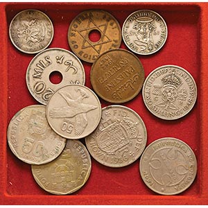 LOTTI - Estere  VARIE - Lotto di 12 monete