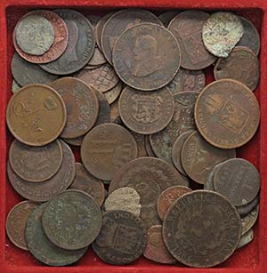 LOTTI - Estere  VARIE - Lotto di 60 monete