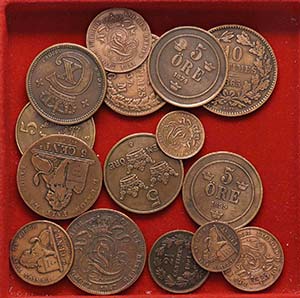 LOTTI - Estere  VARIE - Lotto di 15 monete ... 
