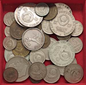 LOTTI - Estere  RUSSIA - Lotto di 69 monete