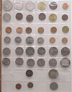 LOTTI - Estere  LETTONIA - Lotto di 41 monete