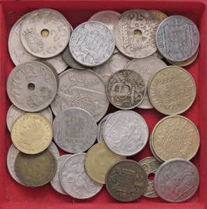 LOTTI - Estere  SPAGNA - Lotto di 33 monete