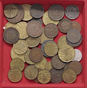 LOTTI - Estere  GERMANIA - Lotto di 32 monete